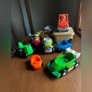 Lot of 10 Fisher Price Little People Vehicles & Figures Construction Tractors